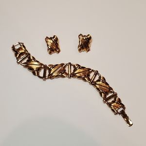 Monet Rectangular Ribbed Texture Set